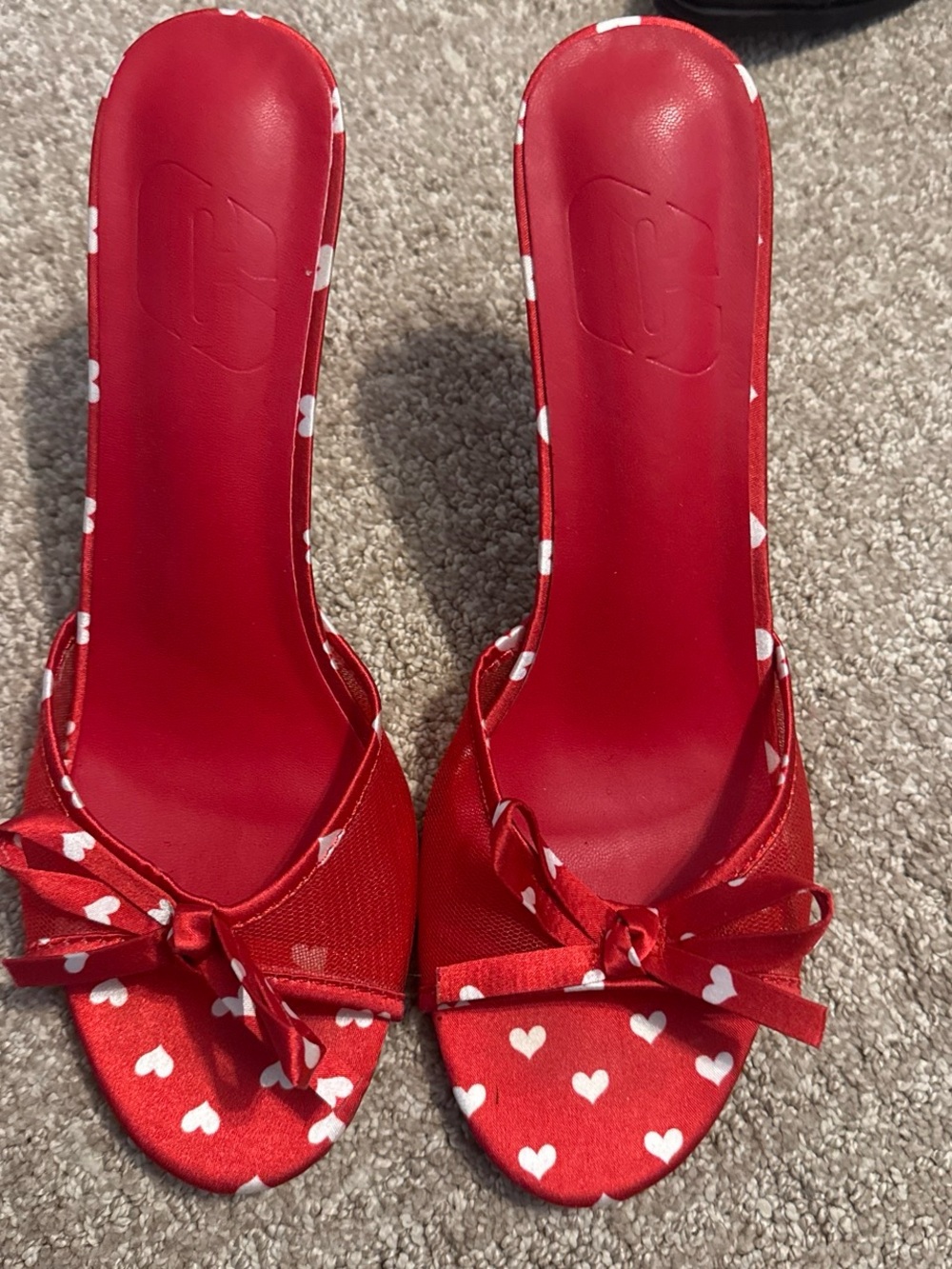 SHEIN Red Slide Heels with White Heart Print and Bow